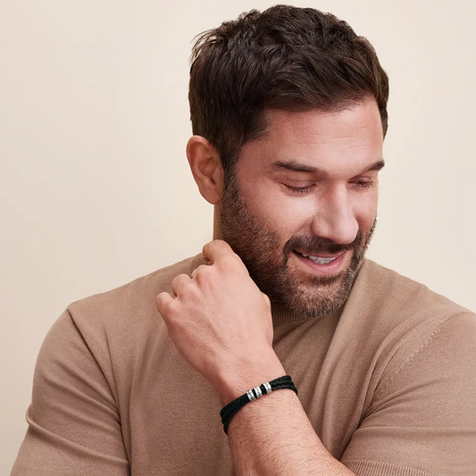 Pulsera de cuero trenzada con piezas personalizadas