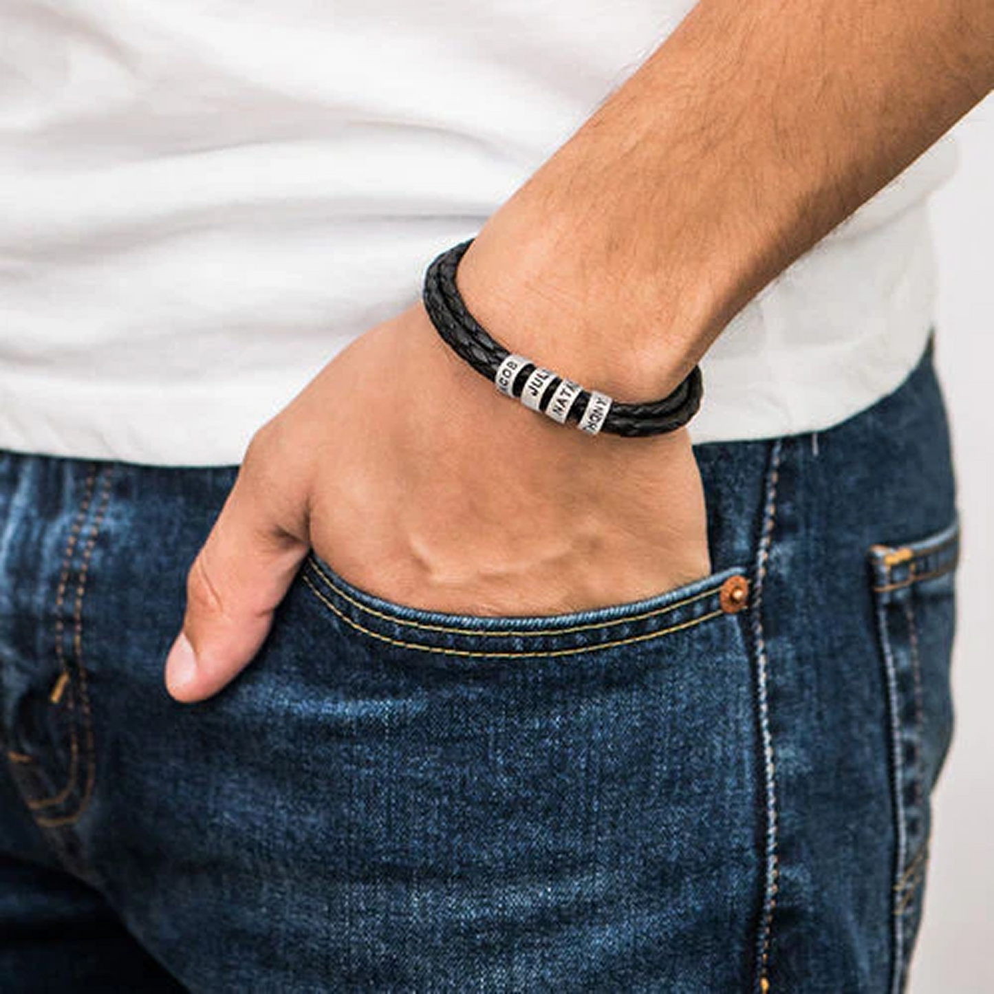 Pulsera de Cuero Trenzado con Cuentas